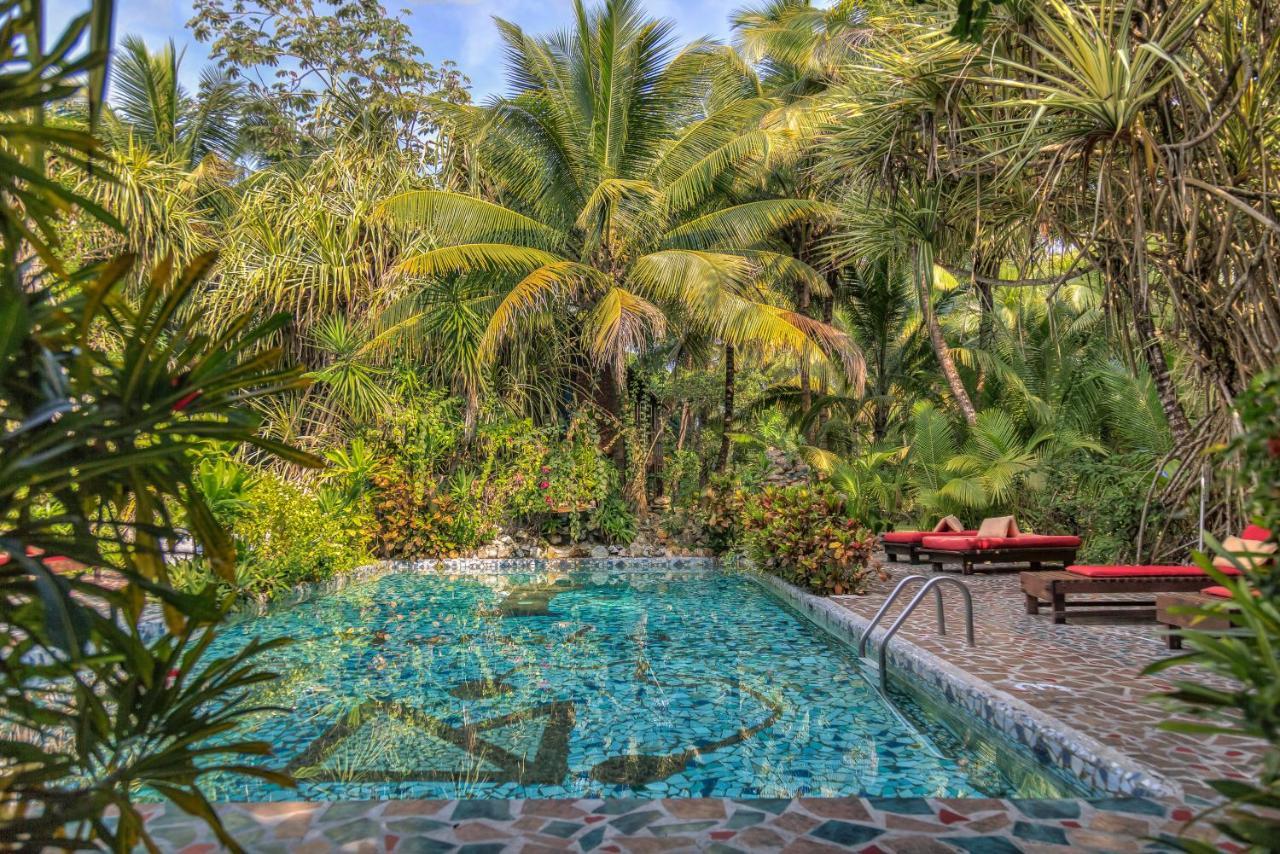 Abezza Resort And Adventure Spa Maskall Exterior foto